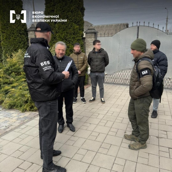 Цистерна вина для причастя. Священник з Обарова незаконно виготовляв вино