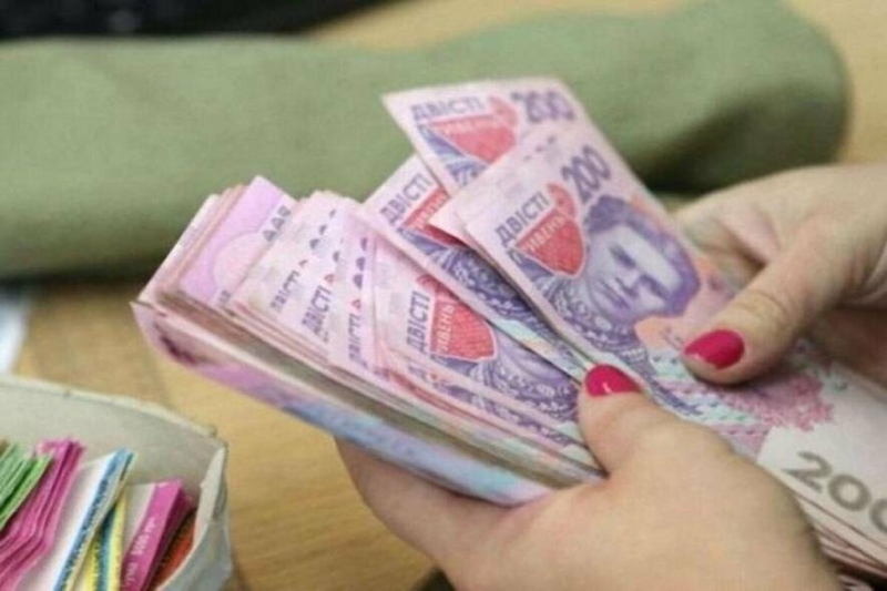 "50 000 грн зарплати на місяць": на Тернопільщині людей терміново кличуть на вакансії, обіцяють багато платити
