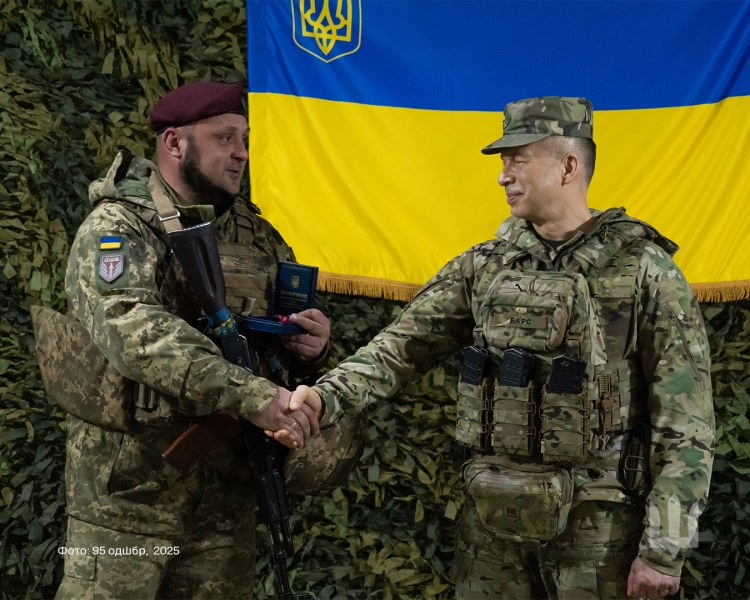 Десантник з Полтавщини отримав «Золотий хрест» від Головнокомандувача ЗСУ за хоробрість під час боїв на Курщині