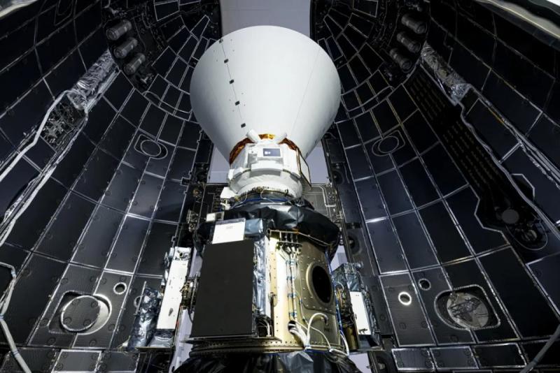 Дозволить зрозуміти еволюцію Всесвіту: NASA показало перші фото, зроблені новітнім інфрачервоним телескопом SPHEREx