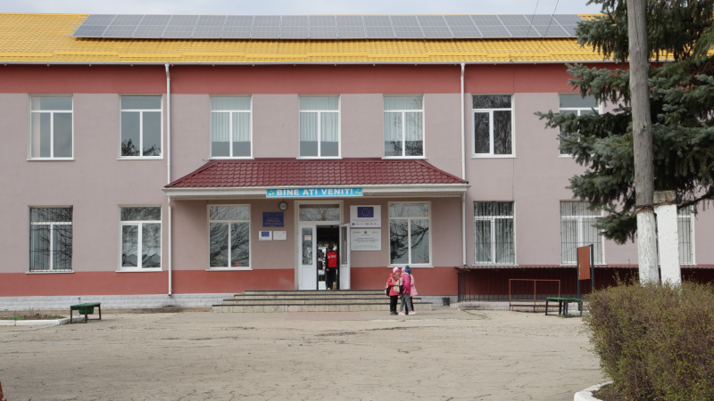 «Хороша енергетика»: Село в Молдові через війну РФ проти України домоглося нульових рахунків за електрику