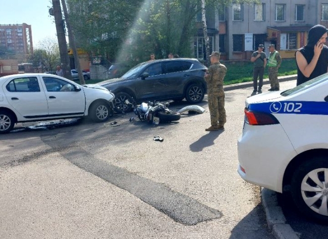 - Йому було боляче, а ми не могли йому допомогти, - рівняни про ДТП