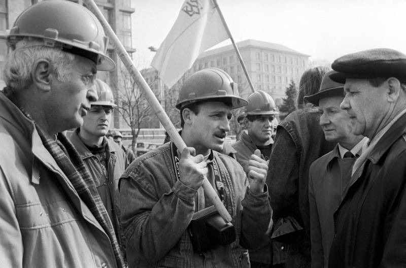 Каски проти серпа та молота: боротьба шахтарів Донбасу за незалежність України