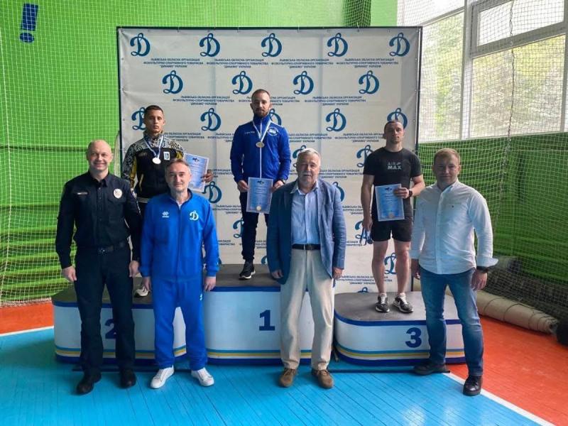 Команда Полтавської обласної організації ФСТ «Динамо» виборола перше місце на чемпіонаті з гирьового спорту