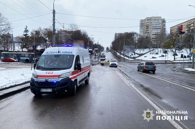 Легковик у Рівному врізався в швидку, яка везла однорічну дитину (ФОТО)