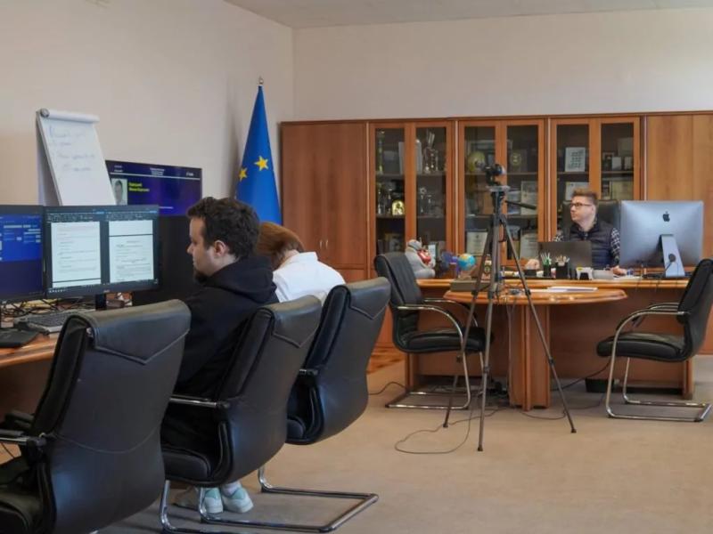 Майнові питання, звіти, соціальна підтримка захисників та робота підприємств: у Полтаві відбулася сесія облради