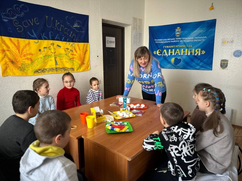 Меблі, бензин та обладнання для лікарень: на що адміністрації окупованих міст витрачають мільйони гривень