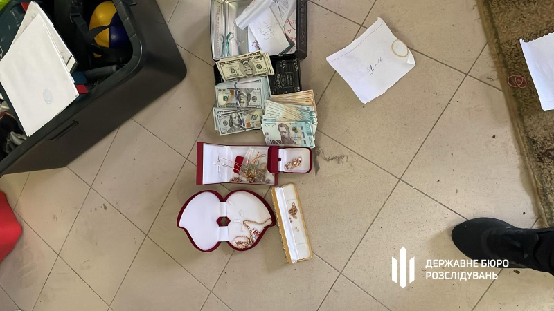 Mercedes&nbsp;і три квартири: у померлого екскерівника Держекоінспекції Карпатського округу хочуть конфіскувати майно