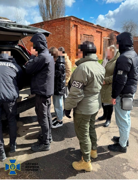 На хабарі в 50 тисяч упіймали директорку з держустанови на Рівненщині (ФОТО)