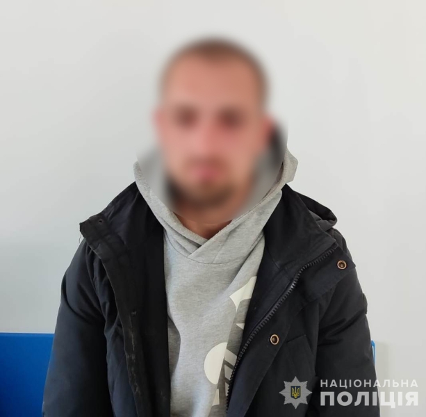 На Вінниччині двоє чоловіків з сокирами напали на поліцейських — одному загрожує довічне ув’язнення