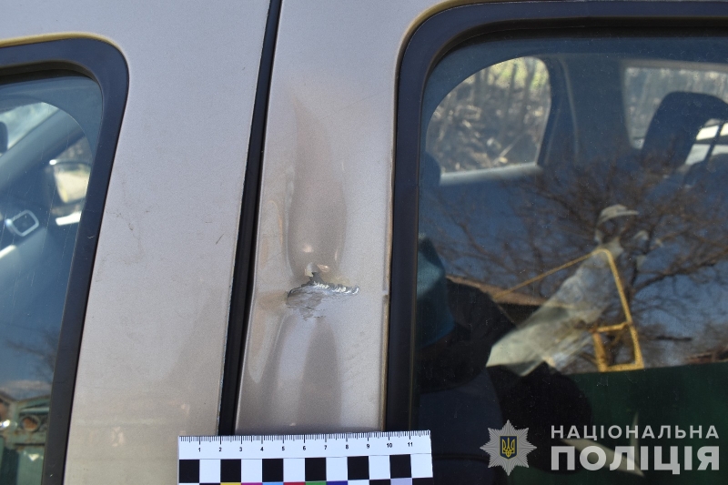 На Вінниччині двоє чоловіків з сокирами напали на поліцейських — одному загрожує довічне ув’язнення