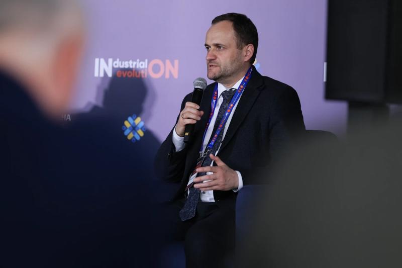 Начальник Полтавської ОВА взяв участь у форумі «Industrial Evolution: Виробництво вмикає економіку»