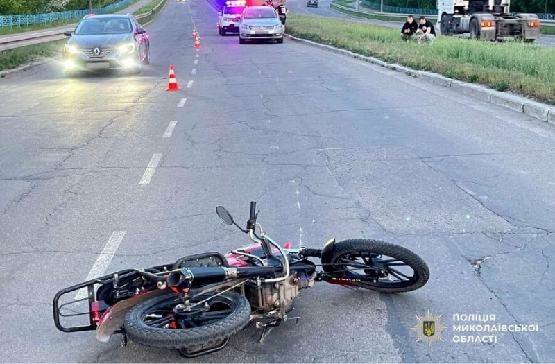 Наїзд на пішохода: на Миколаївщині мотоцикліст збив підлітка, - ФОТО