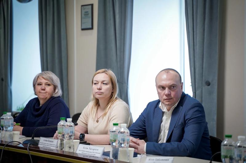 Недопущення роспропаганди серед дітей Полтавщини, запобігання вербуванню, облаштування відеоспостереження в школах: обговорили актуальні питання в освіті