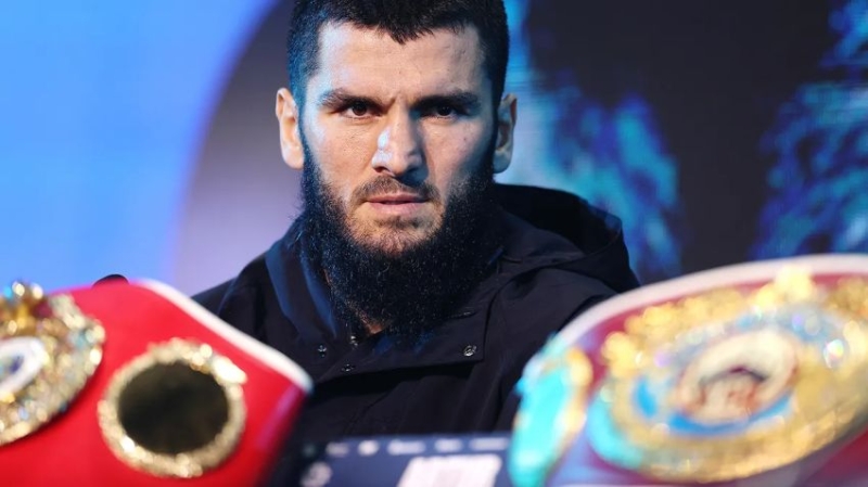 Олександр Гвоздик оцінив подальші перспективи Бетербієва: "Він уже старий"