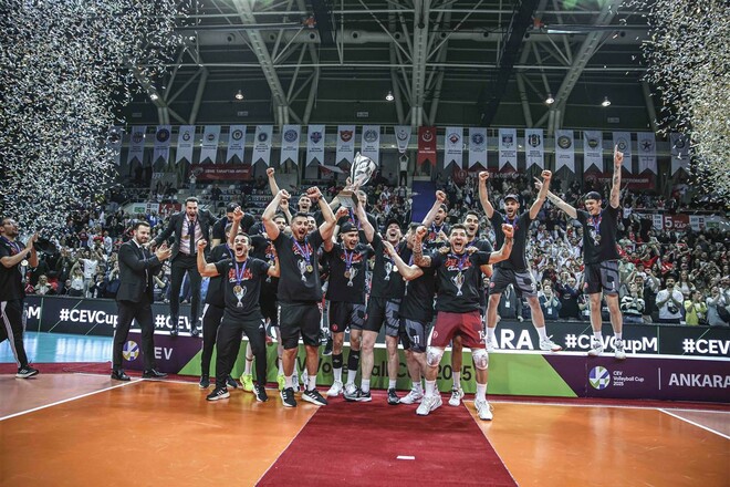 Побили чинного володаря. Турецький клуб вперше виграв єврокубок