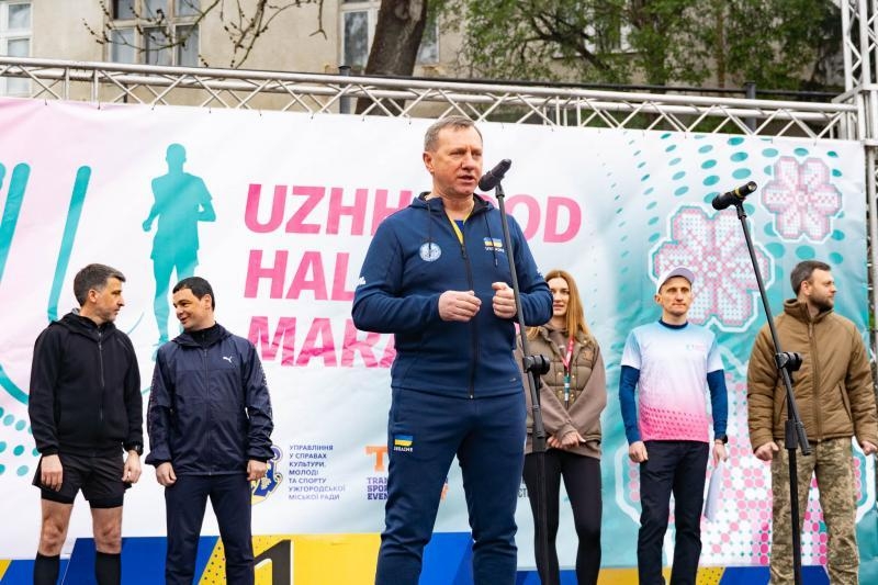 Понад 3,4 мільйони гривень на підтримку ЗСУ &ndash; відбувся Uzhhorod Half Marathon 2025