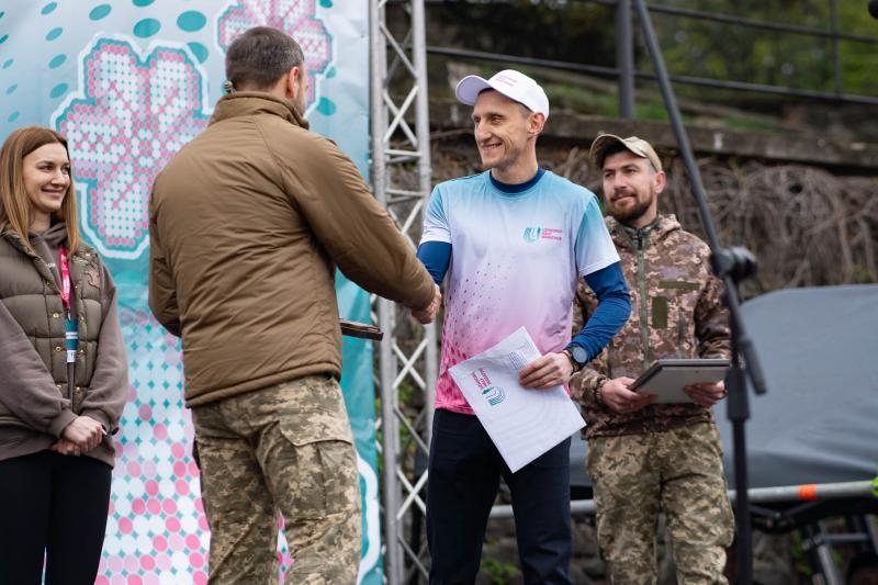 Понад 3,4 мільйони гривень на підтримку ЗСУ &ndash; відбувся Uzhhorod Half Marathon 2025