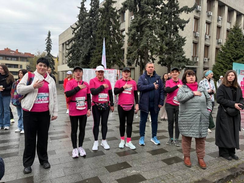 Понад 3,4 мільйони гривень на підтримку ЗСУ &ndash; відбувся Uzhhorod Half Marathon 2025