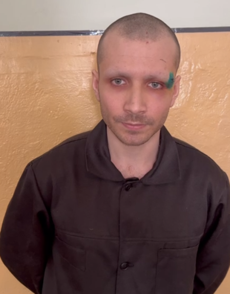 Повернулася за сином-«азовцем» в окупований Маріуполь: мати 3 роки чекає його з полону