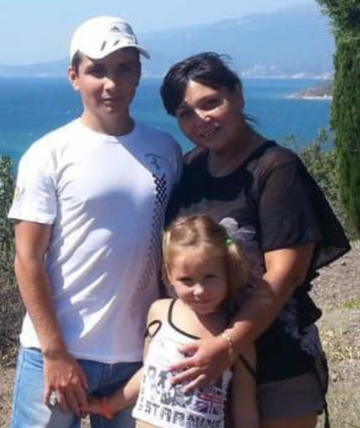 Повернулася за сином-«азовцем» в окупований Маріуполь: мати 3 роки чекає його з полону