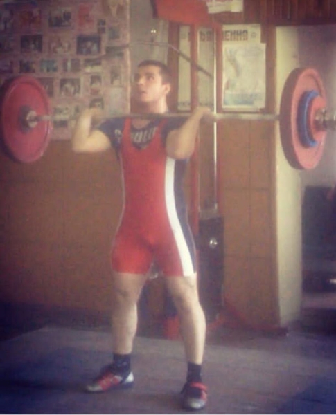 Повернулася за сином-«азовцем» в окупований Маріуполь: мати 3 роки чекає його з полону