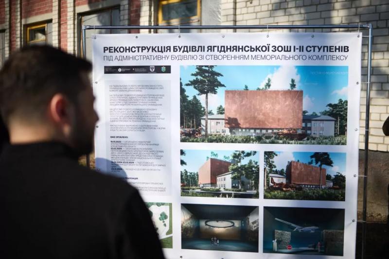 Президент відвідав село Ягідне на Чернігівщині та поспілкувався з місцевими жителями