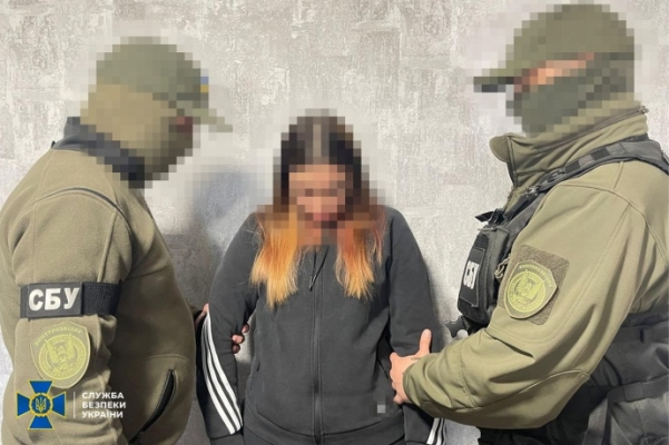 СБУ: Росіяни хотіли підірвати 22-річну агентку разом з вибухівкою в людному місці Дніпропетровщини