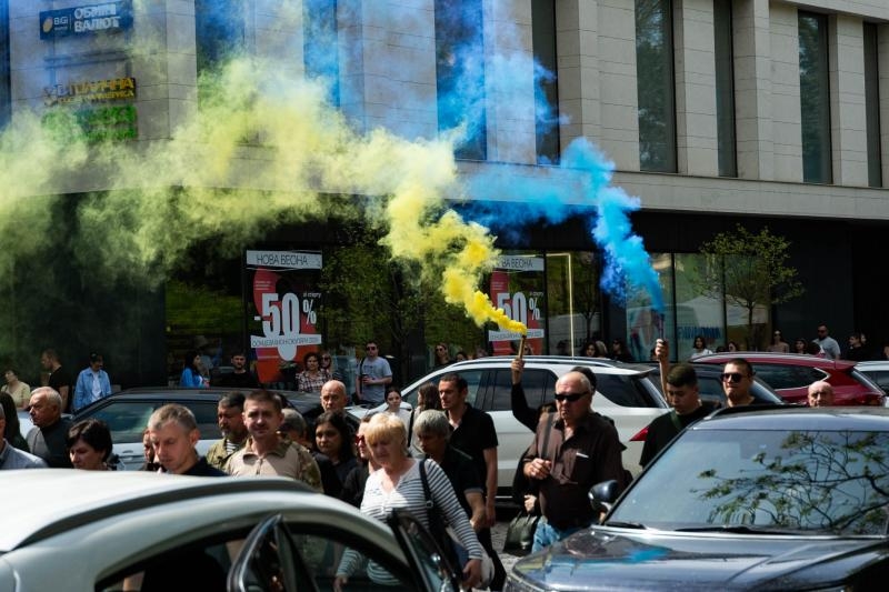 Сьогодні, 24 квітня, Ужгород провів в останню земну путь 26-річного захисника Едуарда Перебзяка