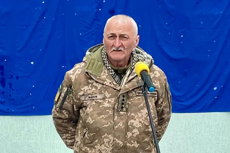 У Чорнухах вшанували пам’ять земляків-захисників, установивши меморіальні дошки на фасаді закладу освіти