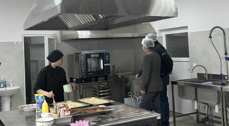 У Косівському ліцеї оновили харчоблок на 1,3 мільйона гривень (ФОТО)