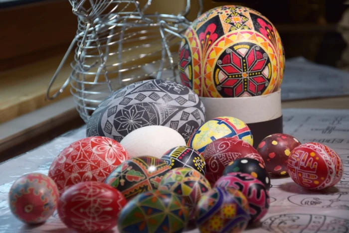 У Луцьку  для дітей прикордонників провели передвеликодній майстер-клас із писанкарства