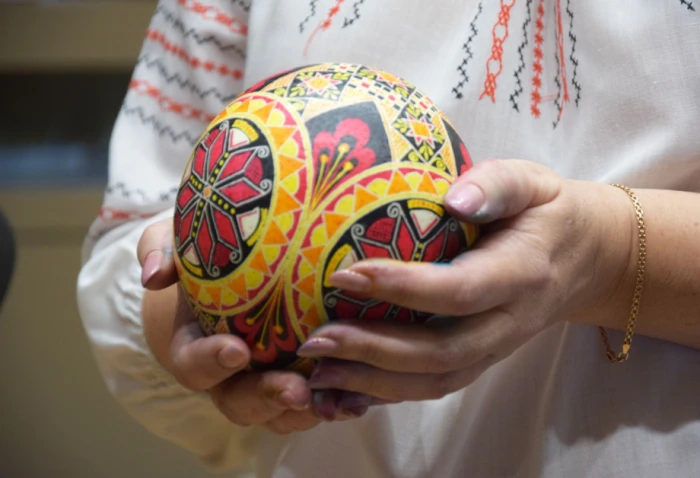 У Луцьку  для дітей прикордонників провели передвеликодній майстер-клас із писанкарства