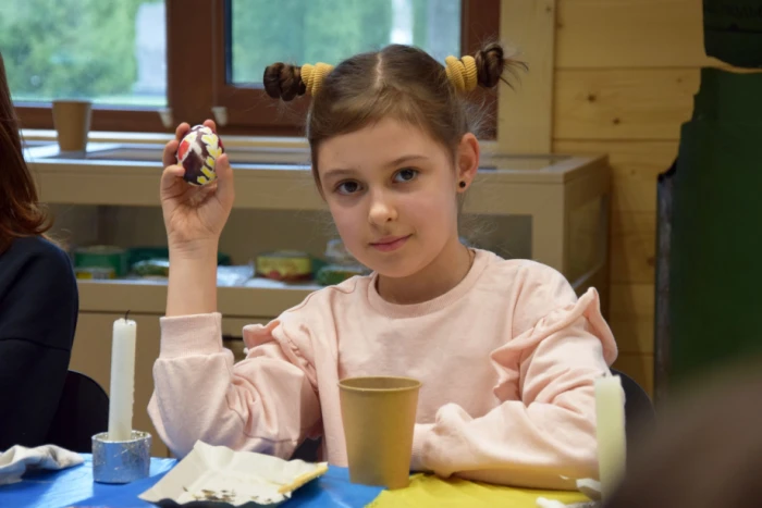 У Луцьку  для дітей прикордонників провели передвеликодній майстер-клас із писанкарства