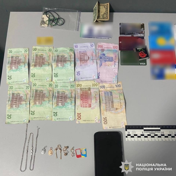 У Тростянецькій громаді чоловік в церкві обікрав прихожанку