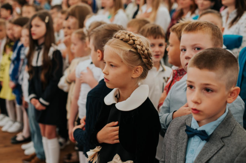 Українська школа "Незламна" в Польщі - освітні можливості для українських дітей