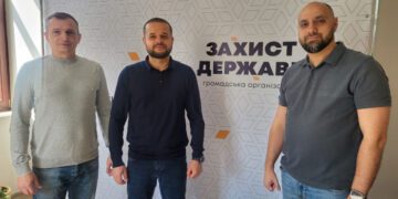 Унікальні імпланти з Мукачева: виробництво, що допомагає повертати військових до життя, шукає нових працівників