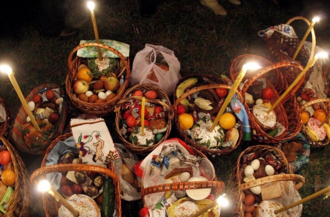 Великодні кошики у Рівному святитимуть два дні
