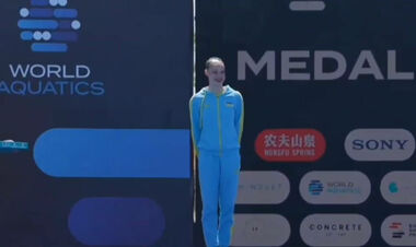 ВІДЕО. Українські спортсменки відмовилися тиснути руки нейтрашкам на КС