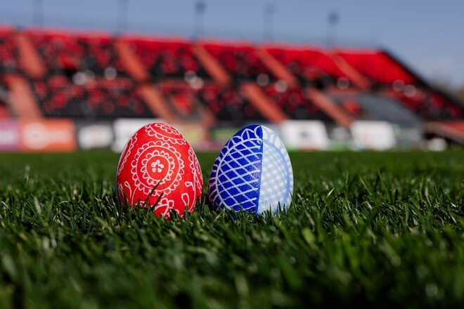 ВІДЕО. Верес та Чорноморець оригінально розіграли м'яч та сторони