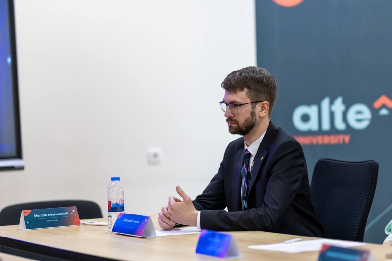 Викладач УКД Олександр Іванов представив інновації в освіті на International Staff Week у Тбілісі (ФОТО)