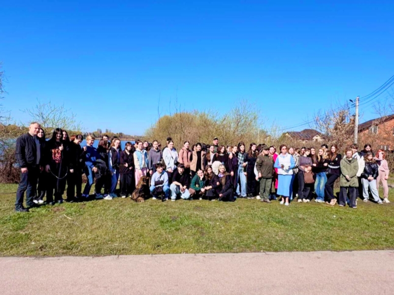 Вінницю прибирало три сотні людей