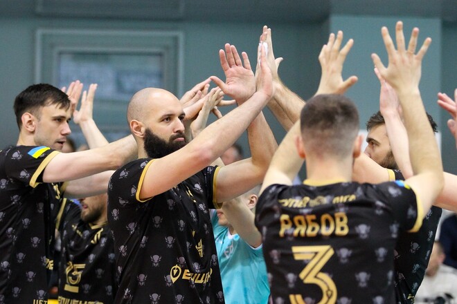Волейбольна Суперліга. Розгром у другому матчі фіналу