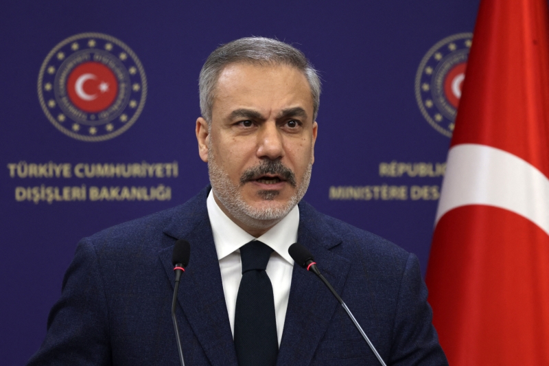 Голова МЗС Туреччини вирушить до РФ для обговорення ситуацій в Україні