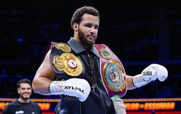 Перемігши Балогуна, Ітаума очолив суперважкий рейтинг WBO