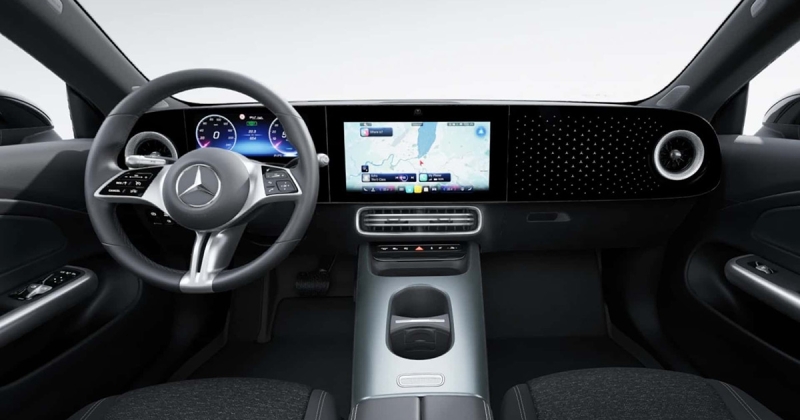 Базовий Mercedes CLA залишився без екрана для пасажира та інших опцій