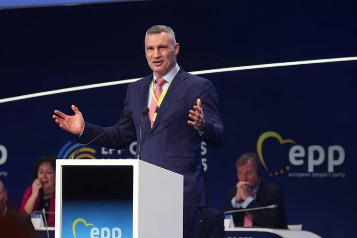 «Мотиваційний спікер Кличко». Мер Києва розсекретив свій гонорар за публічні виступи