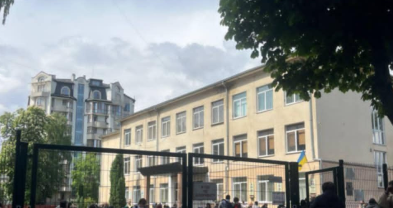 Масові повідомлення про замінування у Франківську