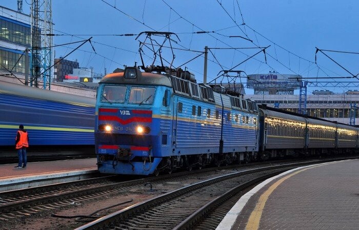 Поїзд Запоріжжя – Ясіня змінив маршрут через пошкодження колії на Закарпатті