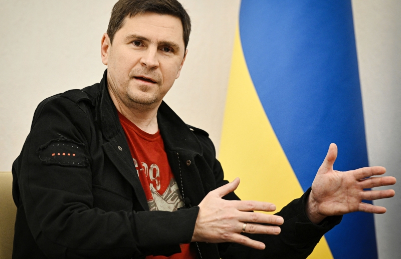 Зеленський готовий спілкуватися у Стамбулі лише з Путіним &ndash; Подоляк